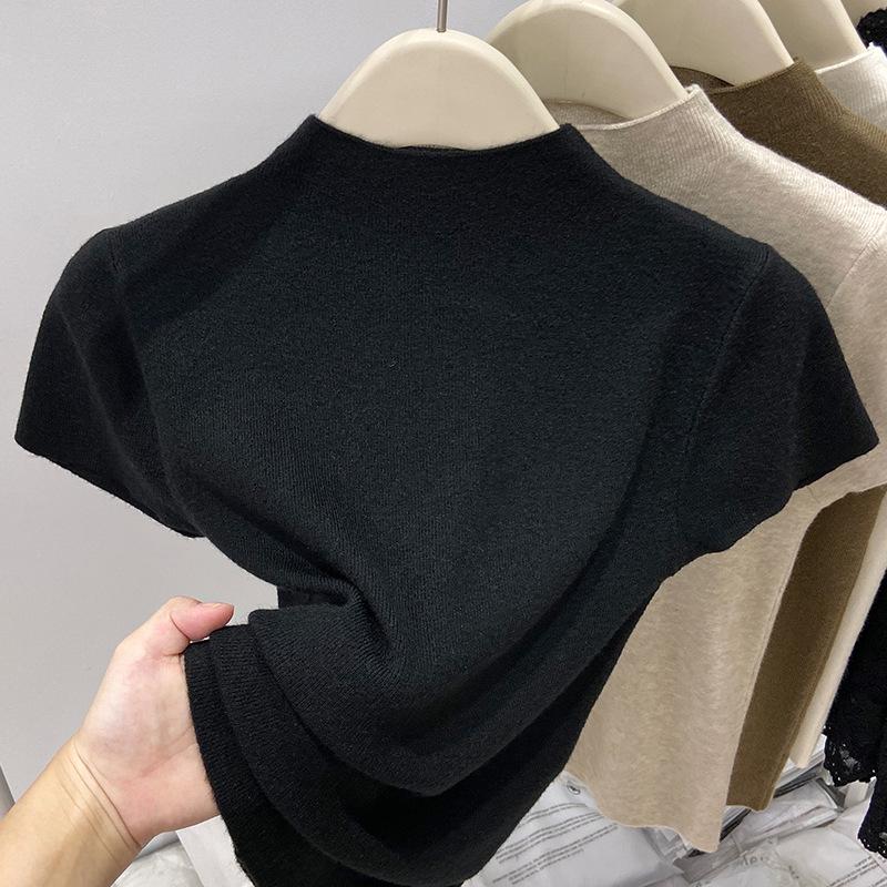 Soft Half-High Neck Knit T-Shirt: Women's Short-Sleeve Slim Fit, Perfect for Spring and Autumn.