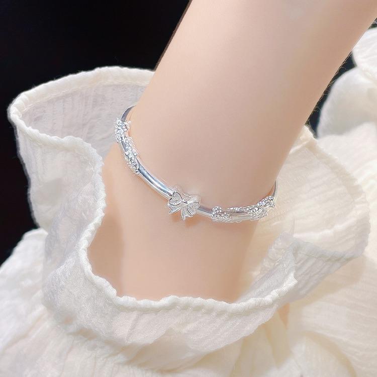 Female Sweet Light Luxury Bow Bracelet