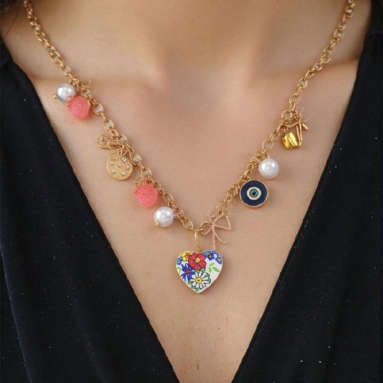 Customizable Bowknot Necklace With Lightweight Chain Versatile Jewelry Piece For Layering Fashion Looks