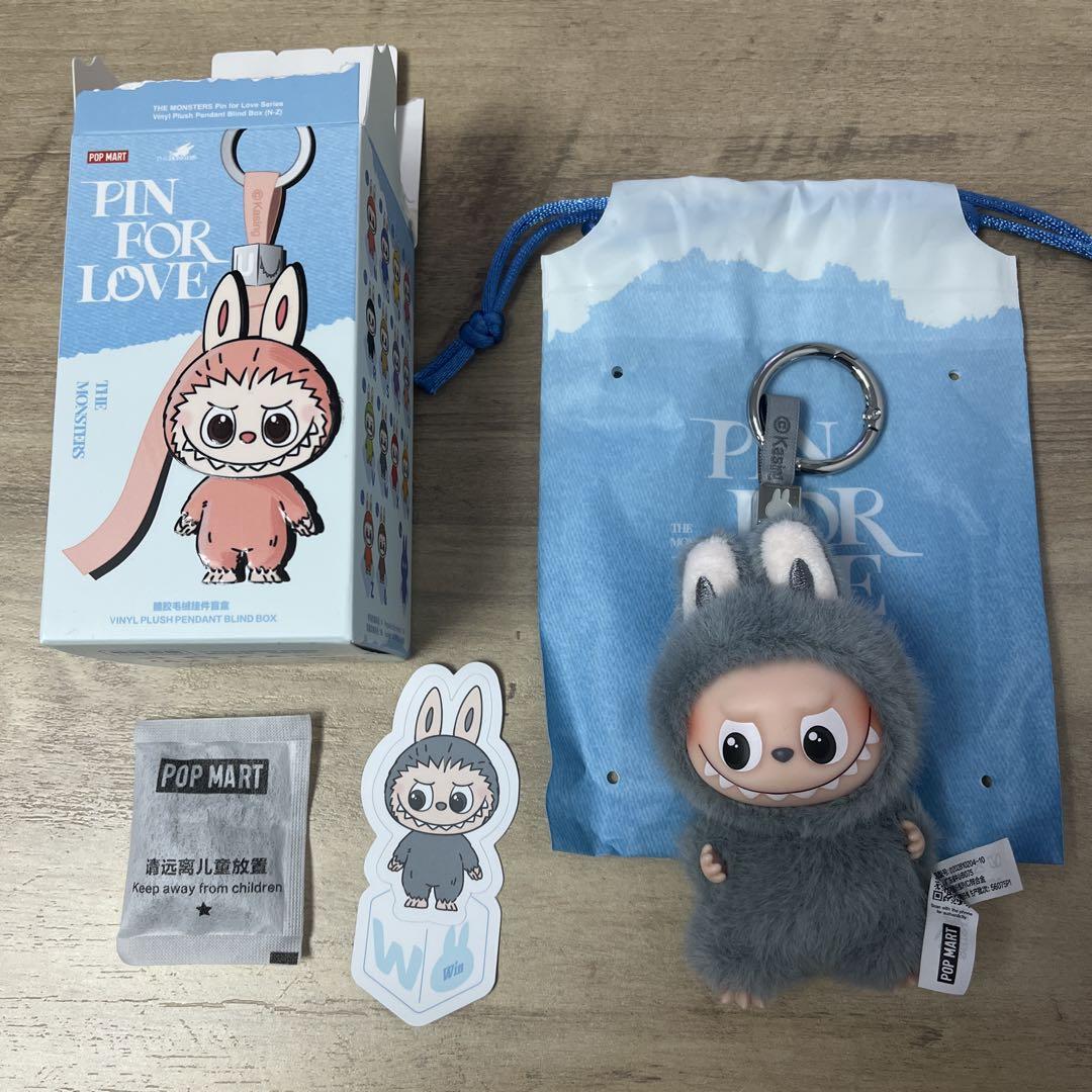 

[Б/У] ПИН ДЛЯ ЛЮБВИ POPMART Lovebu Initial W LABUBU