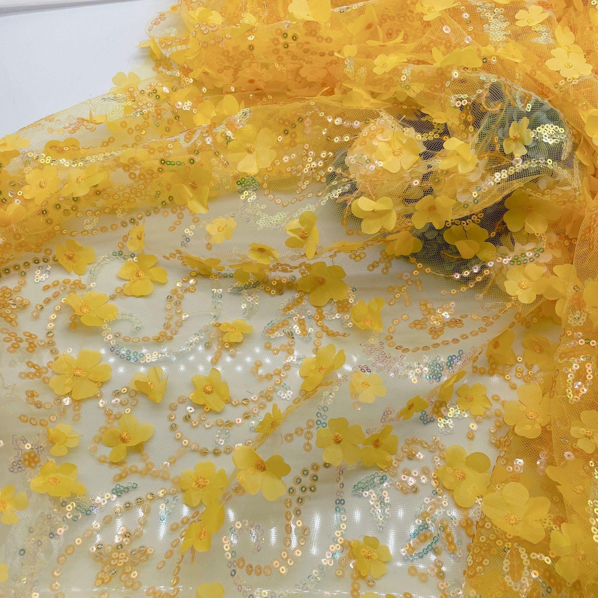 

3D Трехмерные Аксессуары из Лепестков с Блестками Вышивка Белая Сетка Сетка Ткань Фон Декорация Модная Ткань для Сценической Одежды Golden & золотистый