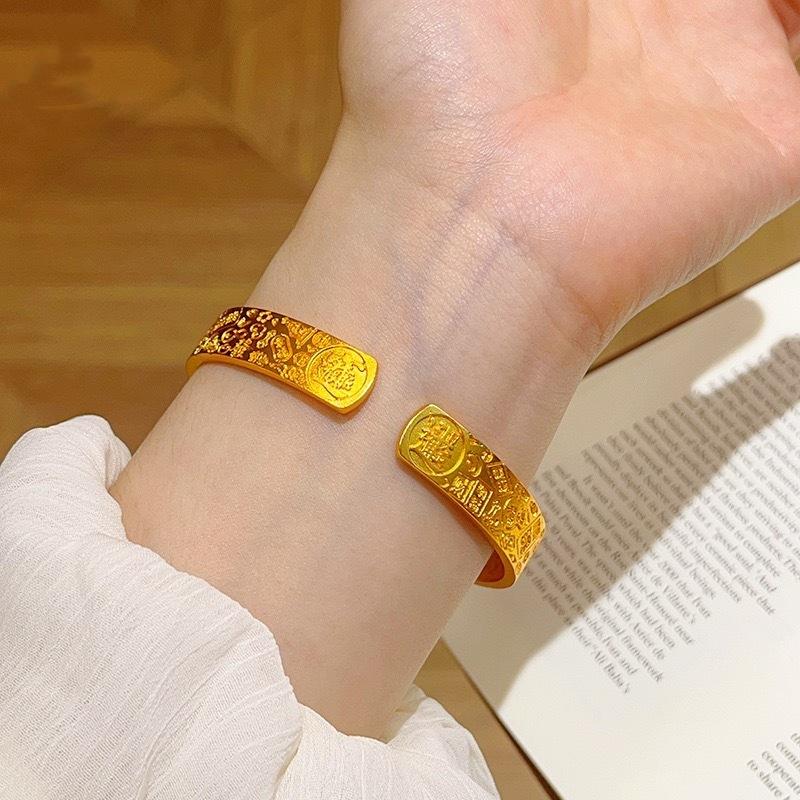 Engraved Yellow God of Wealth Round Medal Good Luck Bracelet Women's Open Bracelet