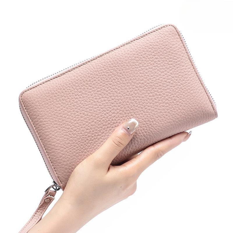 MDNGMDNG Women's RFID Blocking Leather Passport Wallet