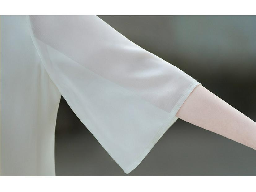 Chinese Retro Embroidered Tang Suit: Women's Han-Style Tea Set