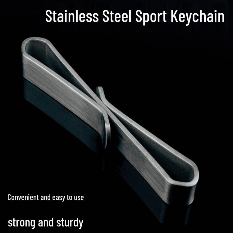 Handgefertigter Edelstahl-Schlüsselanhänger mit Leder-Gürtelschlaufe - Klassisches Sportaccessoire für Herren