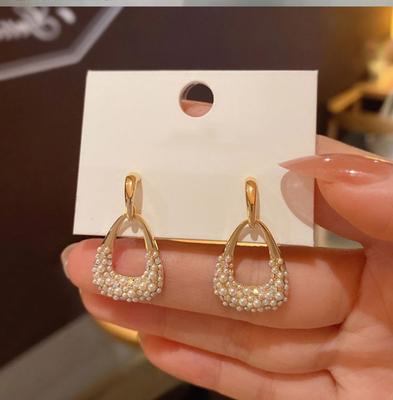New Pearl Crystal Geometric Earrings Hollow Water Drop Pendants Women's Hanging Earrings Luxury Ladies Earrings