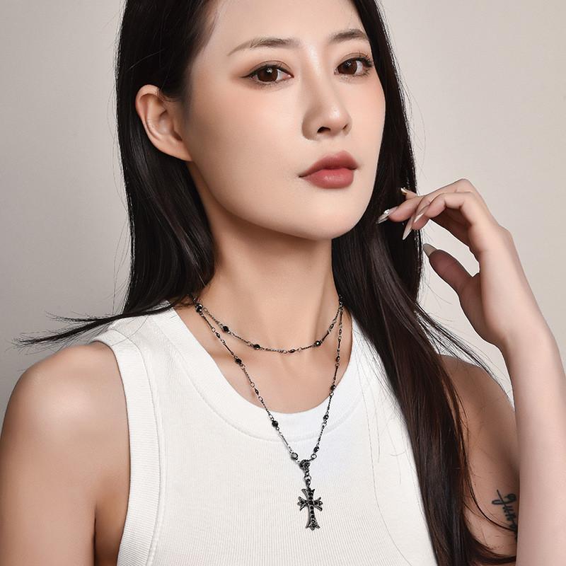 Geometric Cross Elegant Pendant Necklace For Women With Silver Tone And Luxurious Style