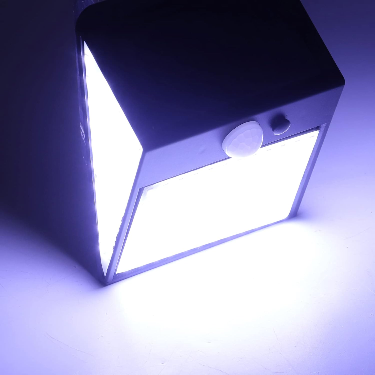 

Солнечные уличные фонари, светодиодные уличные фонари на солнечной батарее, настенный светильник с датчиком движения, водонепроницаемый охранный светильник, для наружной стены, сада, улицы, крыльца