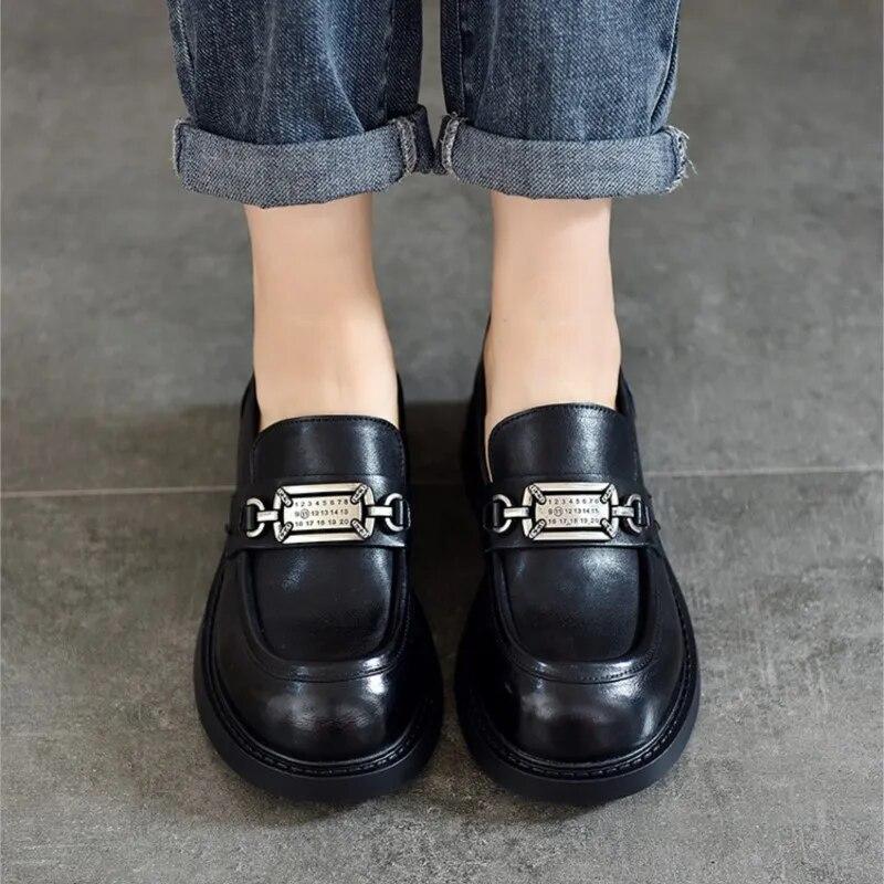 Johnature Metallspenne Loafers ekte skinn Pumps Britiske allsidig rund tå lavhæl damesko