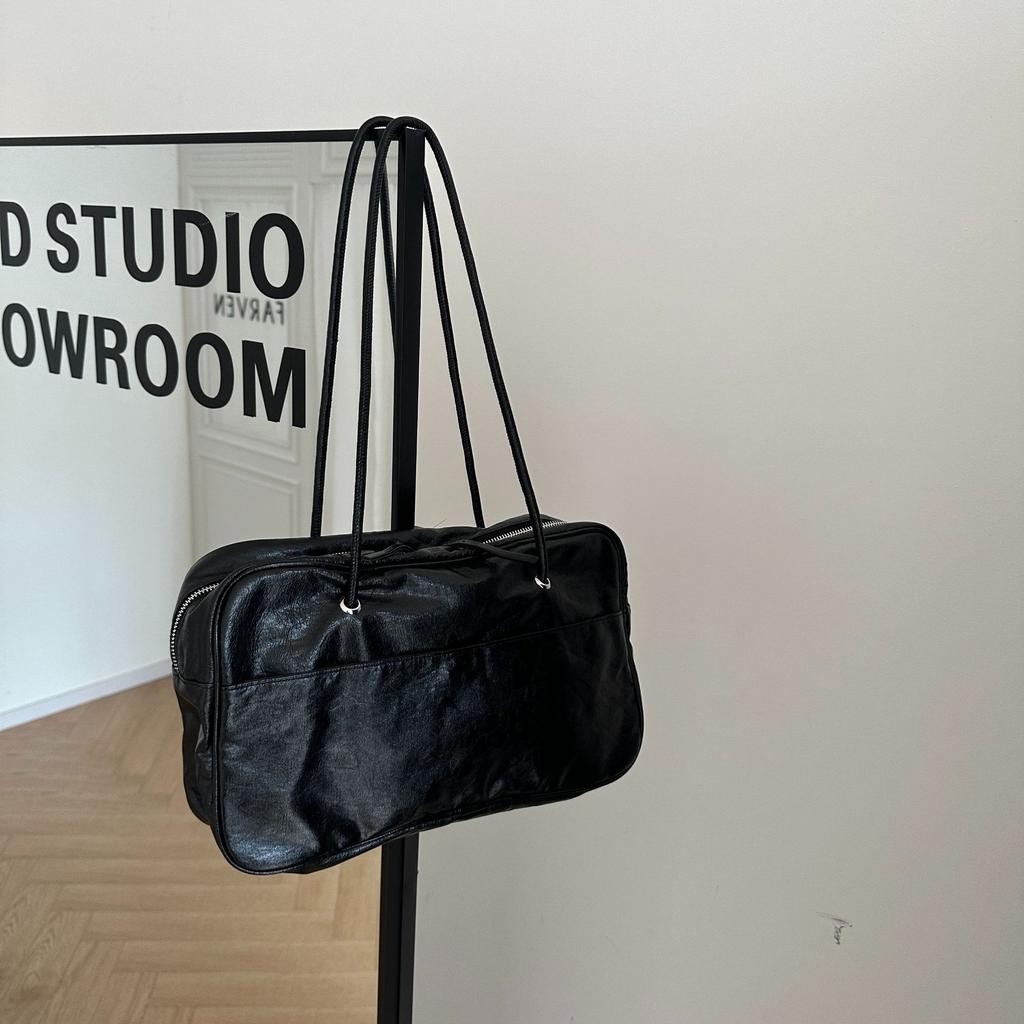 New Minimalist Single Shoulder Small Square Bag, Underarm Bag, PU Soft Leather, High-end Feel Handbag, Commuting Baguette Bag, Women's Bag
