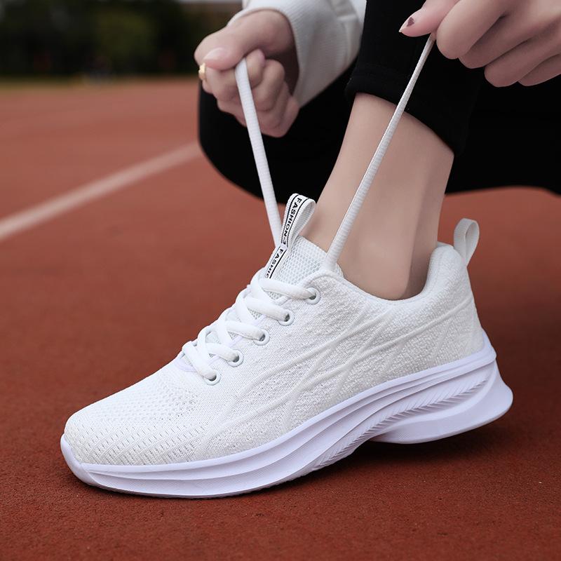 New shoes Spring and autumn sports shoes Breathable running shoes Mesh comfortable and light Casual students