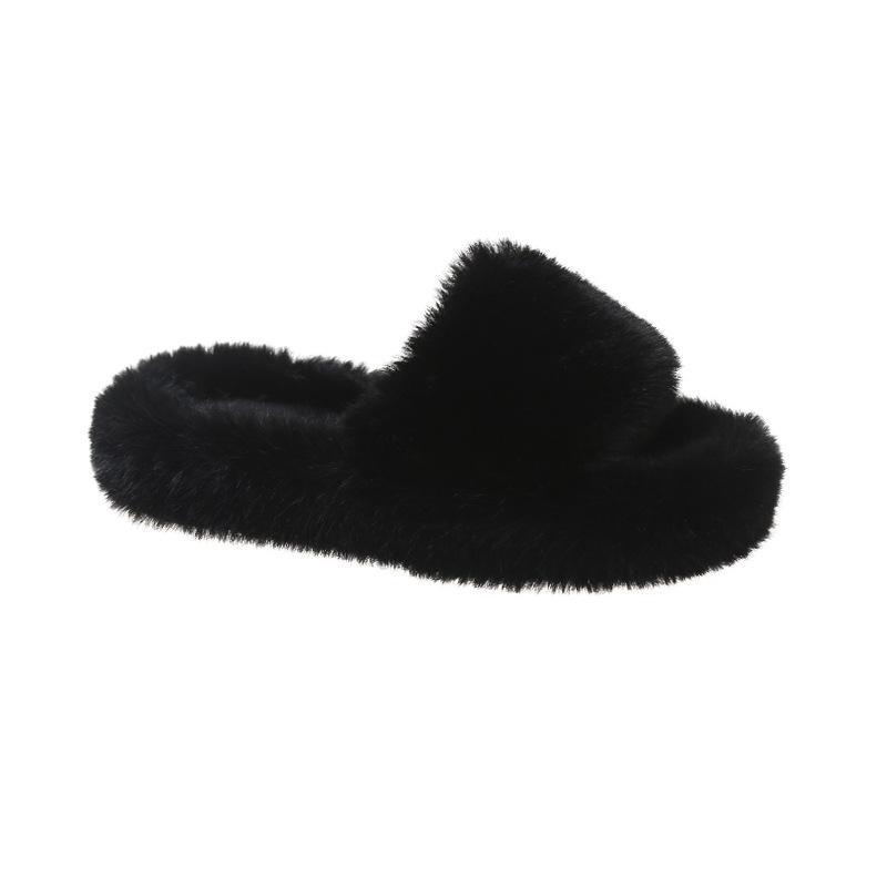 New 2024 Korean Style Plus Size Women's Thick Sole Fur Flip Flops for Outdoor Fashion.