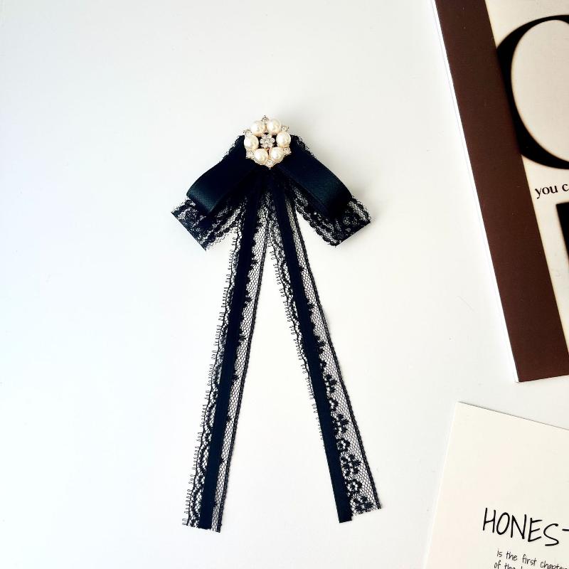 Černá krajková brož Mašle Bílá perlová brož Kravata Pro dámské oblečení Zdobení výstřihu Stuha Kravata Šperky Doplňky