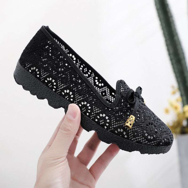 Summer women's shoes 2025 new old north cloth shoes women's breathable mesh shoes soft-soled mother shoes hole shoes Doudou single shoes