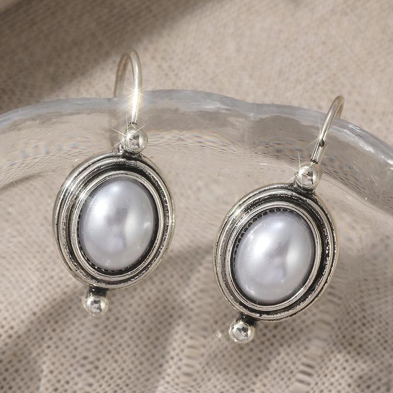 Retro Elegant Imitation Pearl Round Silvery Plated Pendant Earrings Women Handcrafted Copper Jewelry Accessories Exquisite Gifts
