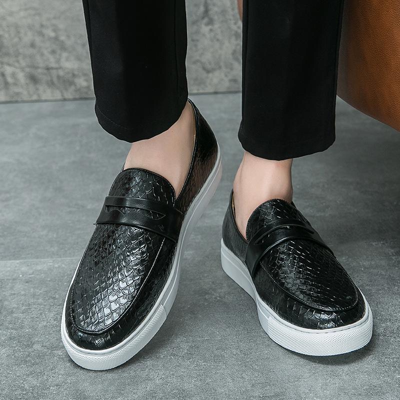 Men's British Style Skate Shoes: Large Size Leather Loafers Slip-On Casual Driving Shoes