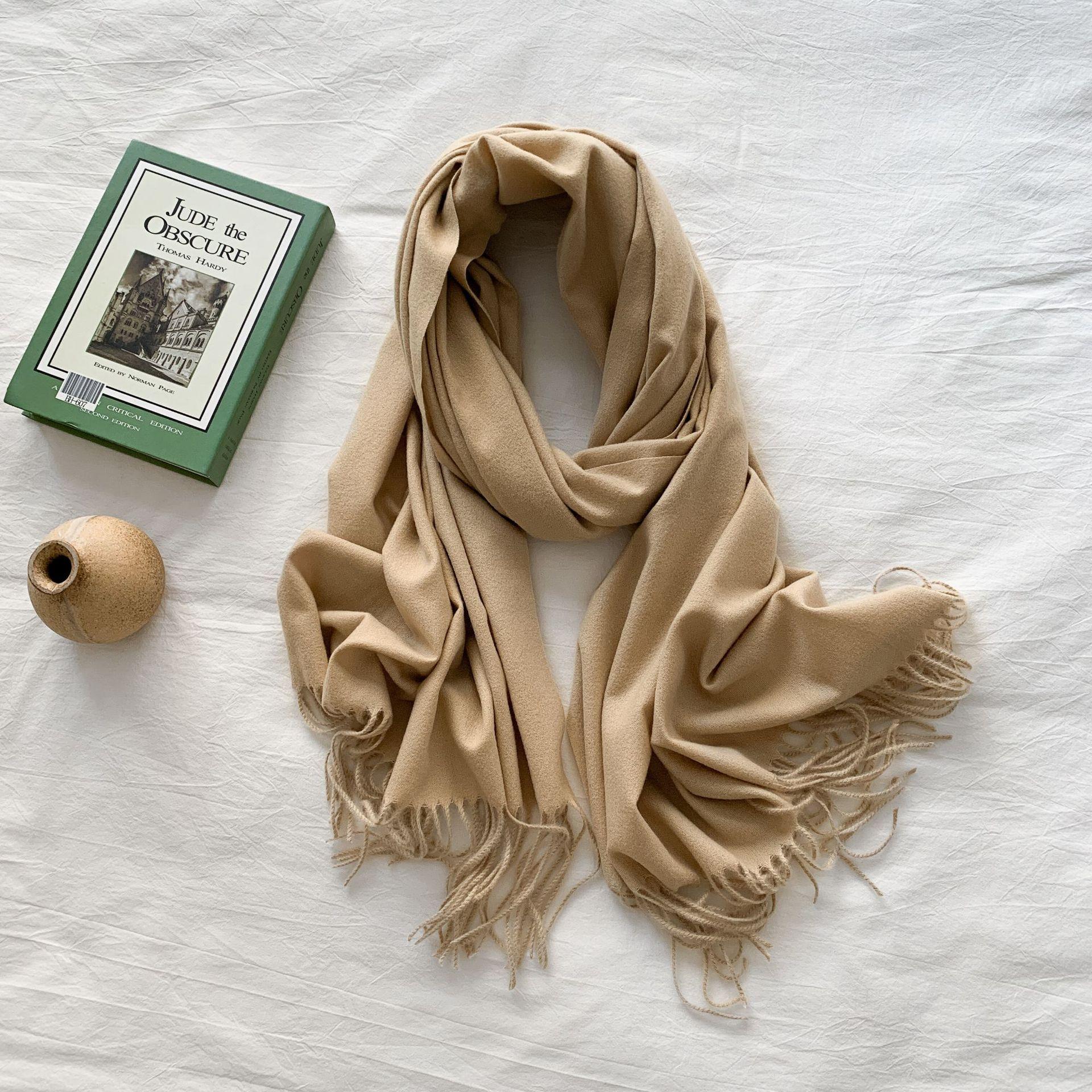 

Цукерковий шарф із імітацією кашеміру. Жіноча зимова однотонна тепла шаль. Весняно-осінній японський простий шарф. Above 175cm бежевий