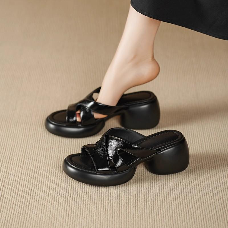 Open-toed thick-soled sandals women's leather outer wear one-word slippers new summer high-heeled slippers