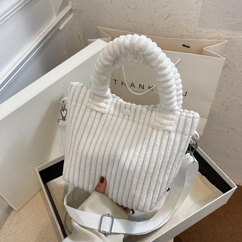 Sacoche portable petite en velours côtelé simple et décontractée, sac pour femme, nouveau sac fourre-tout tendance décontracté d'automne et d'hiver, sac messager à bandoulière