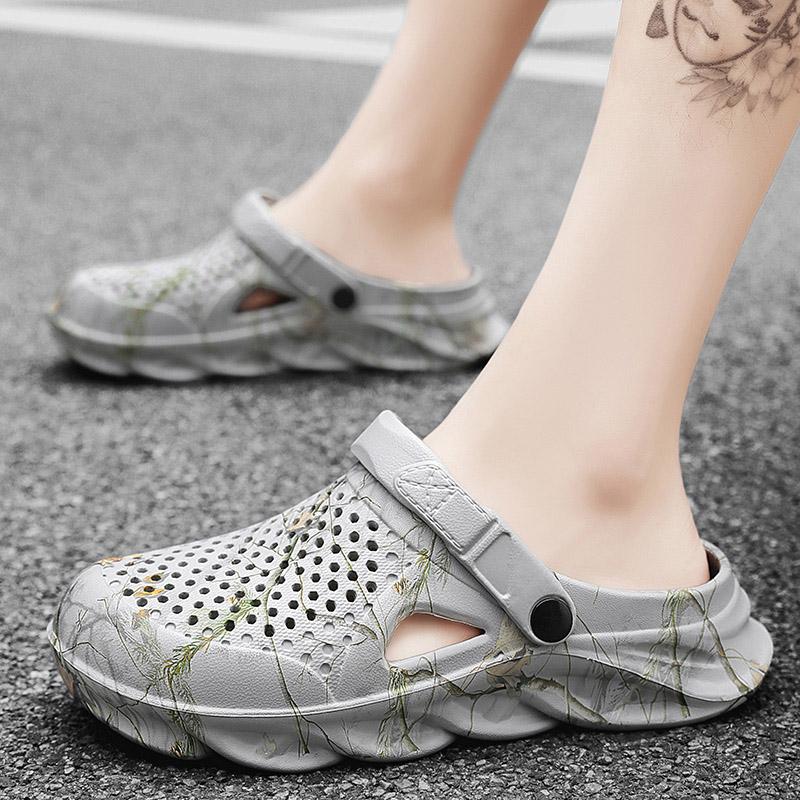 Herren Sommer Hausschuhe dicke Sohle Herren Clogs Sandalen hohl atmungsaktiv Flip Flops Sandalen Schuhe Mode Strand Hausschuhe