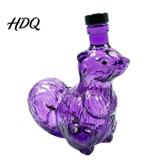 Tabletop Whiskey Decanter Squirrel Decanter Glass Animal Liquor Bottle with Stopper Creative Novelty Wine Dispenser for Home Bar Unique Gift Lovers