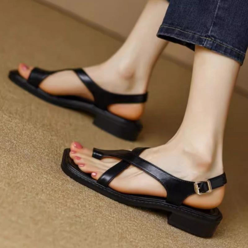 Fashion French Retro Flats Toe-Mounted Sandals Women Summer 2025 Fashion Low Heel Rome Shoes Rubber Material Outsole Comfy Women Sandals
