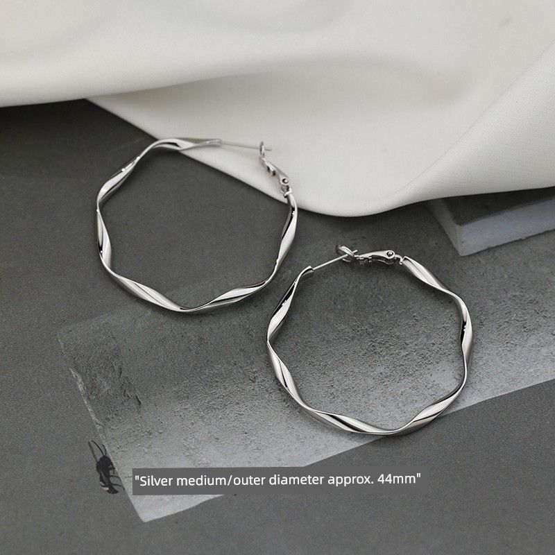 

[Xiangnan] 999 Silver Mobius Earrings Accessible Luxury 2025 New Hot-Sale Earrings Simple Bracelet Fancy Female Earrings 999 silver pin earrings silver medium (two price)