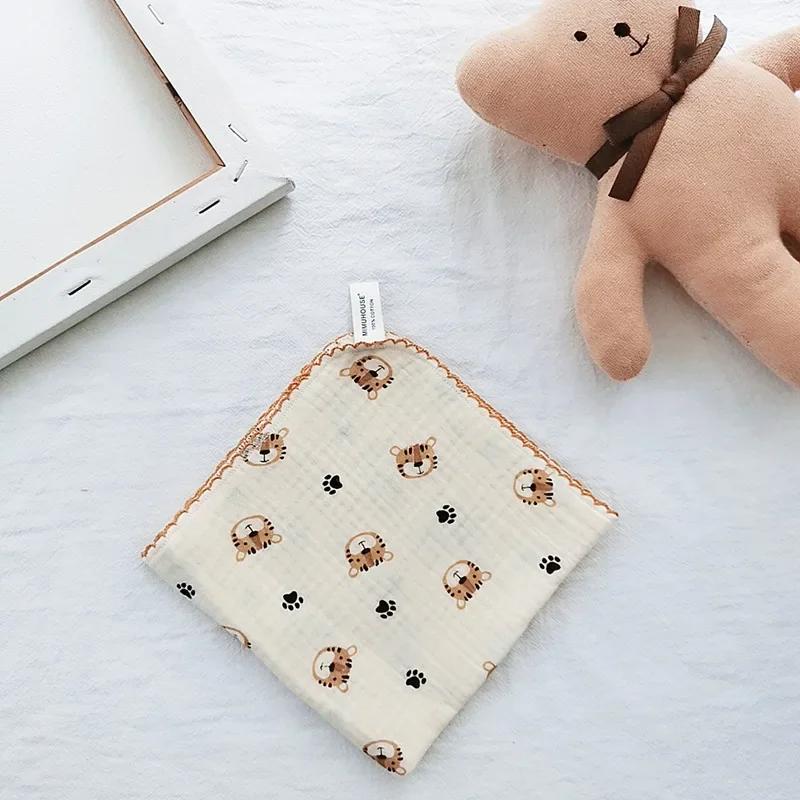 Cotton Baby Face Towel Newborn Baby Items 4 Layer Muslin Baby Bibs Handkerchief Soft Saliva Towel Triangle Feeding Burp Cloths