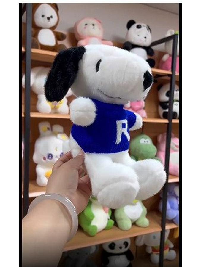 Adorable Snoopy Plush Doll - Cartoon Stuffed Toy