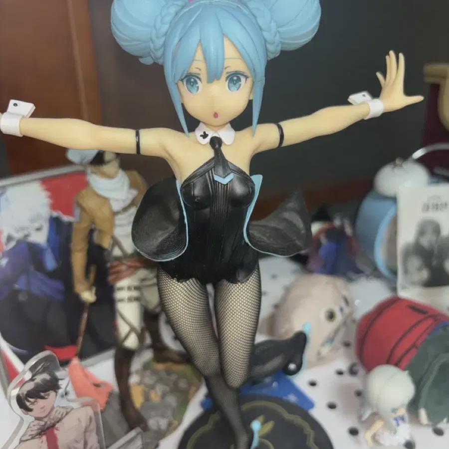 

Hatsune Miku Bunny Girl Figure