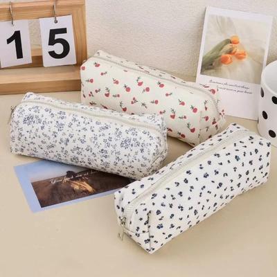 1 Stück cremefarbenes Federmäppchen der Blumenserie für Studenten, ästhetisches Retro-Blumen-Federmäppchen, große Kapazität, Aufbewahrungstasche für Schreibwaren