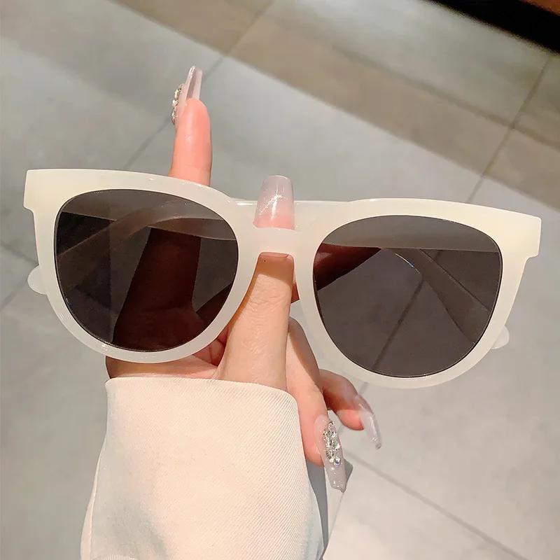 

UV Protected High Quality Timeless Retro Stylish High End Designer Style Edgy Punk Trendy Female For Both Male Sun Glasses