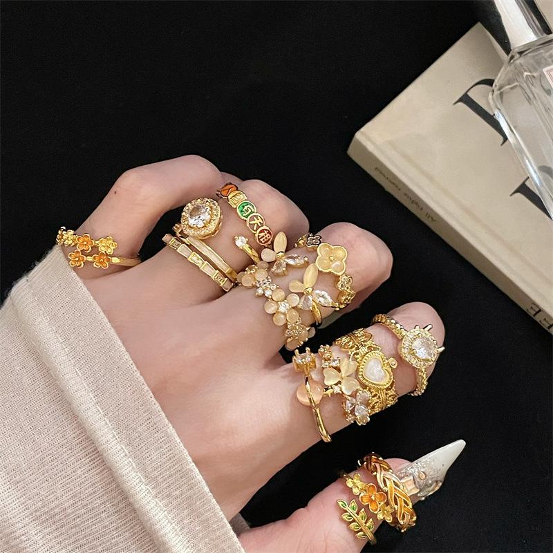 [Golden Mang Honey Language] Medieval Vintage Enamel Gold High-End Flower Opening Ring Female Light Luxury Ring