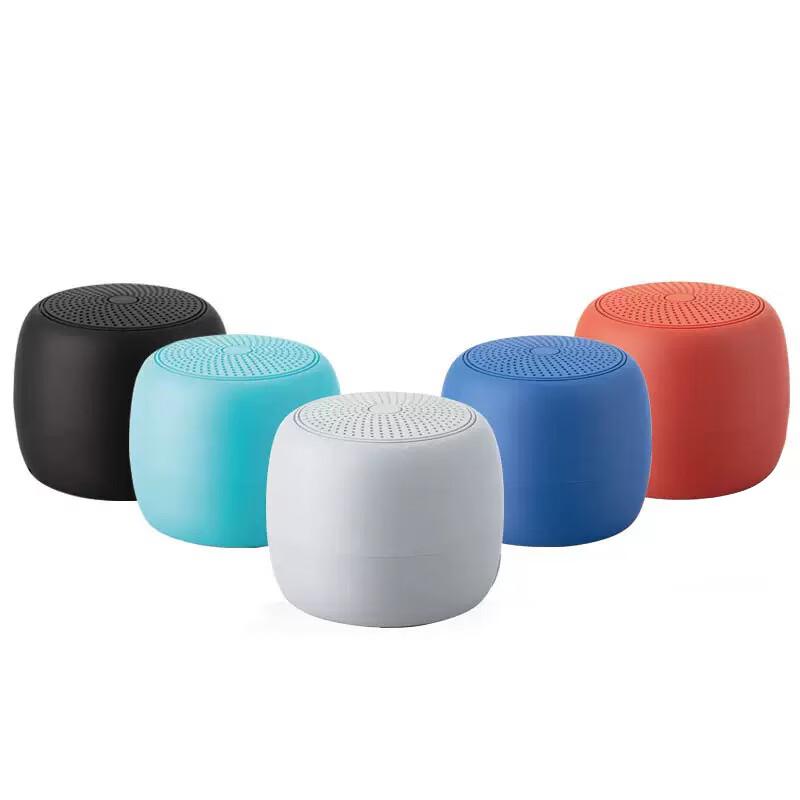

Fanzhen Portable Mini Bluetooth Speaker with Remote Shutter and 8G Card