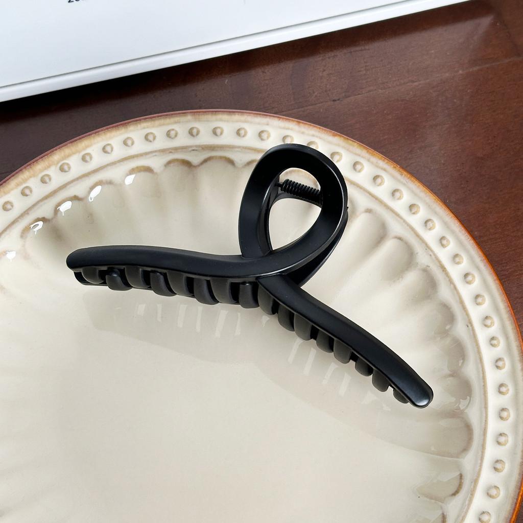 Fashion-forward Large Hair Claw Clips For Women With Elegant Designs Perfect For Every Outfit