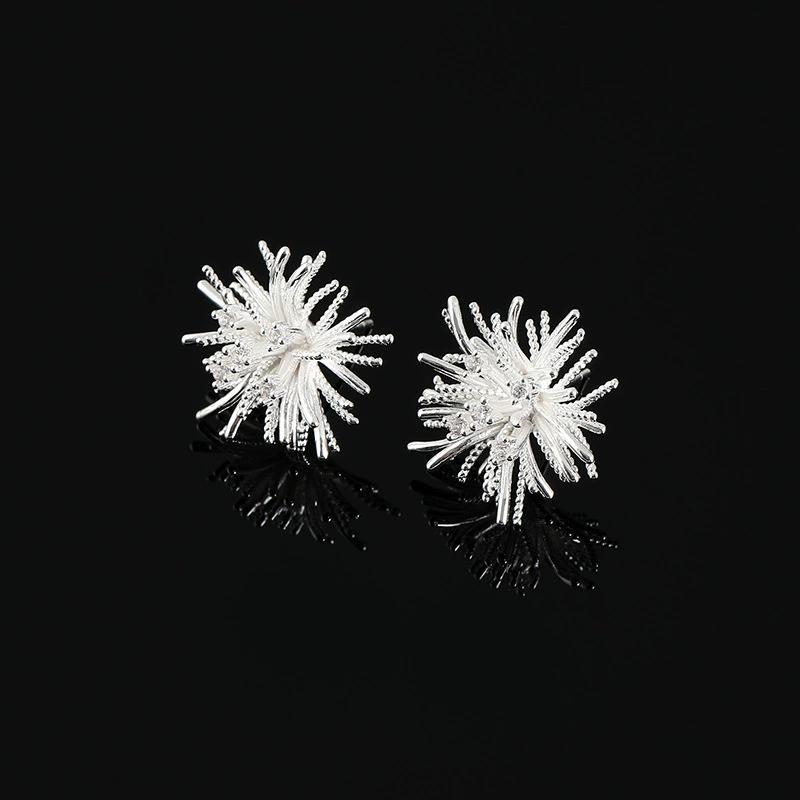 Trendy Rhinestones Metal Flower Earrings for Women Silver Personality Blooming Dandelions Shaped Stud Earrings Jewelry
