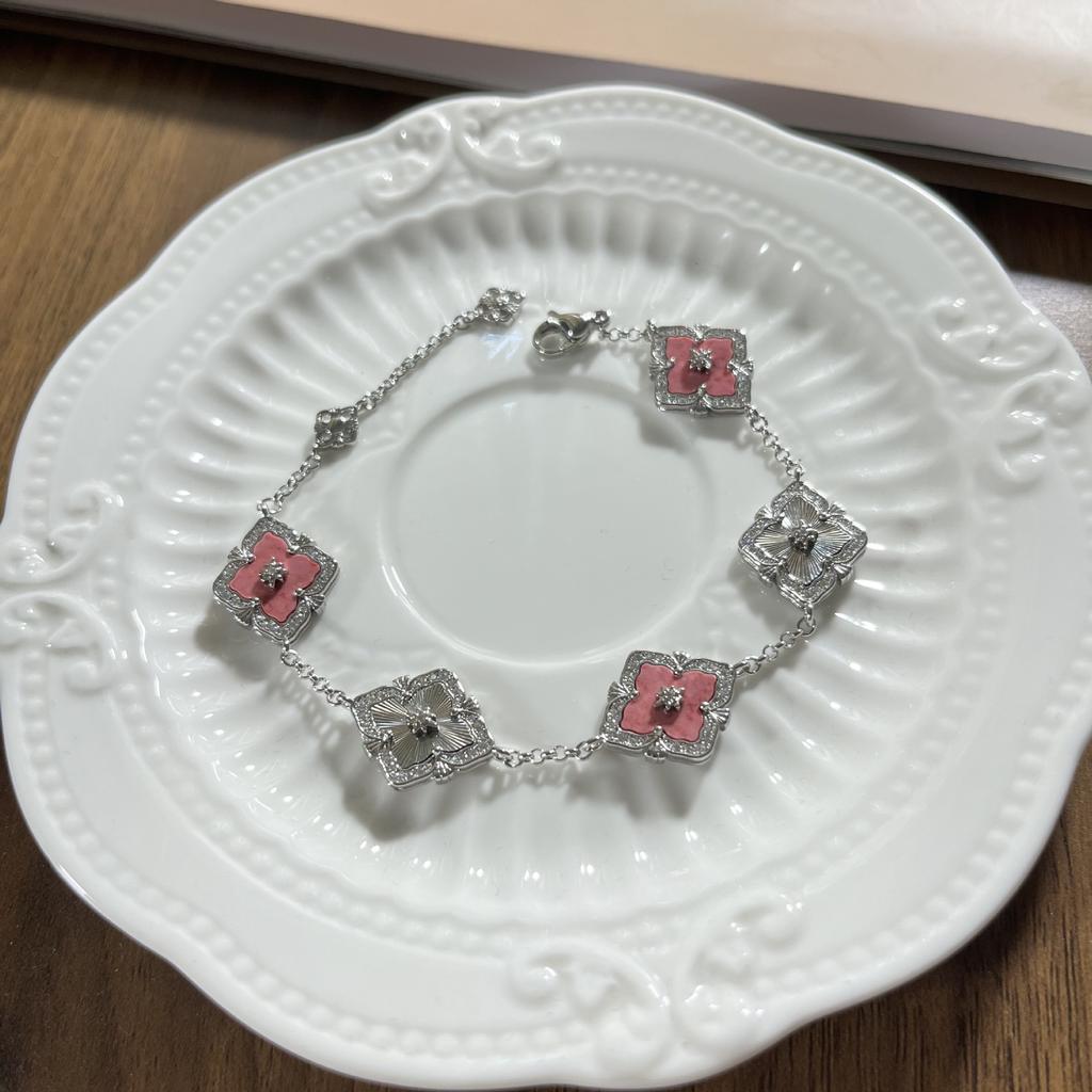 Buqi Latti Italian Brushed Craft Four-Leaf Clover Bracelet Female Natural Fritillary Room Laser Five-Flower Bracelet Jewelry
