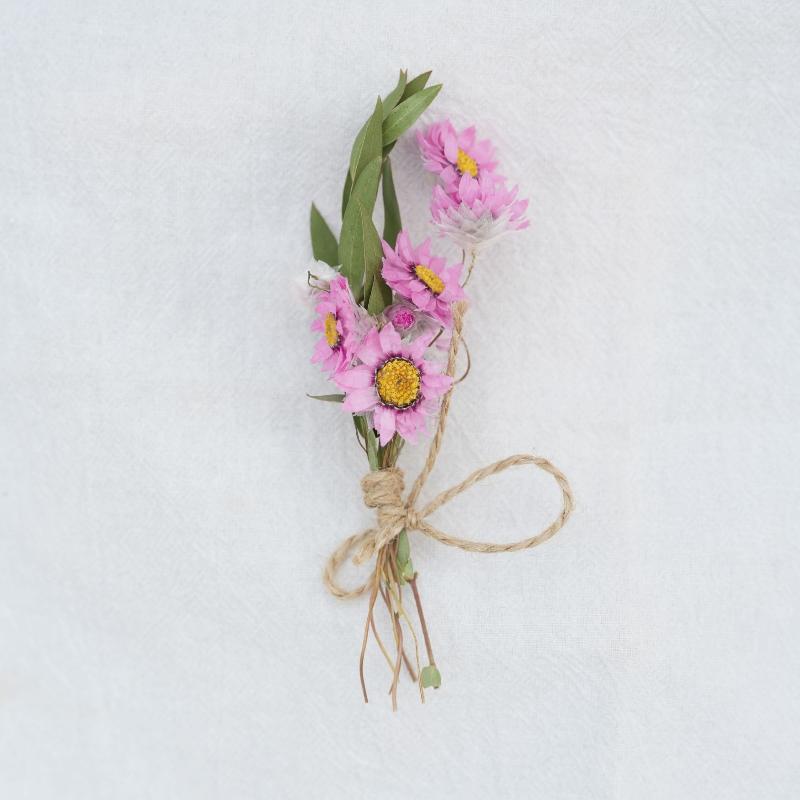 Handcrafted Mini Natural Dried Flower Bouquet 1Pcs Groomsmen Buttonholes for Wedding Bridesmaid Corsage Rustic Decor