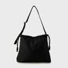 TK Takeo Kikuchi Lockere Große Umhängetasche, Crossbody-Tasche, Passt für A3-Dokumente, Damen, Schwarz (719) 97901327
