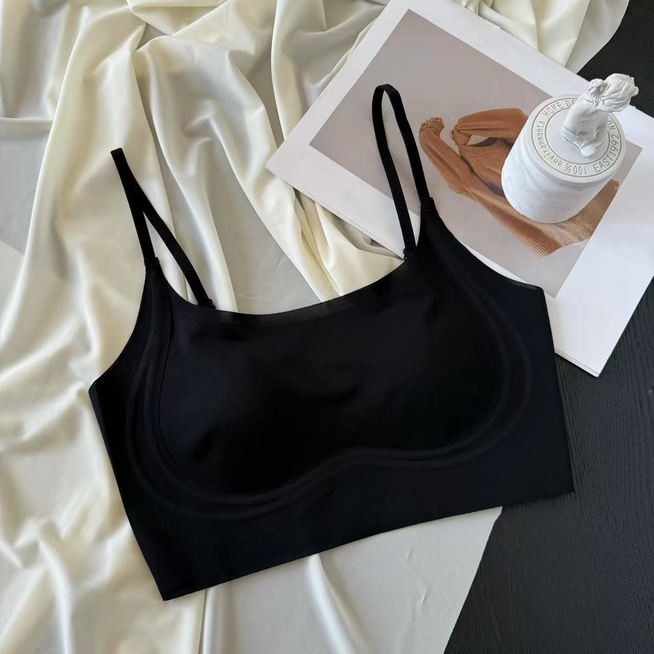 

Ice skin women s thin big breasts show small summer ultra-thin paper rabbit ear cup seamless bra cover explosion M recommends 40-50kg чёрный