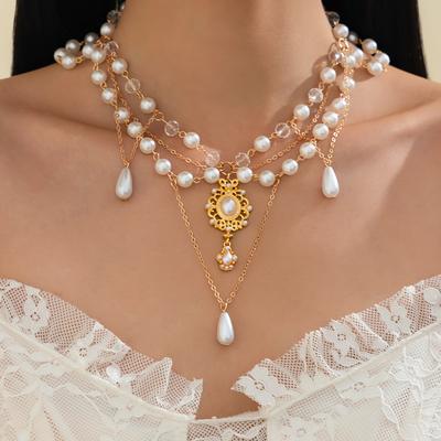 Design Spice Girl Imitation Pearl Fringed Necklace, Retro Court Style Metal Hollow Pendant Necklace
