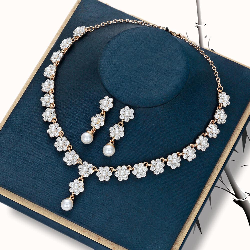 Pearl Flower Necklace & Earring Set for Brides - Elegant Wedding Jewelry