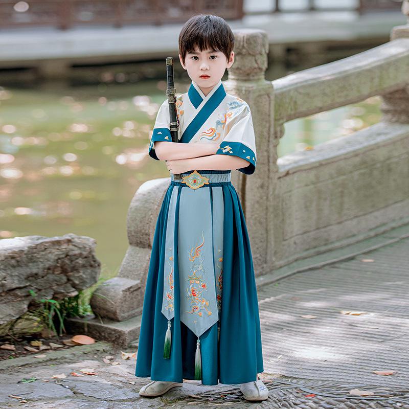 Lato 2024 Dziecięce Hanfu: Zestaw w stylu starożytnym - Garnitur Tang dla chłopców z krótkim rękawem - Strój młodego mistrza do studiów chińskich