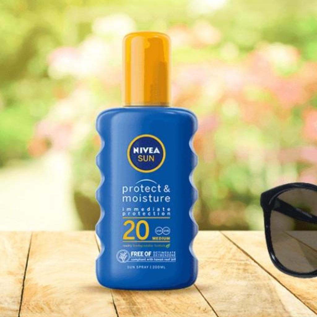 Nivea Protect & Moisture SPF20 Sun Protection Spray