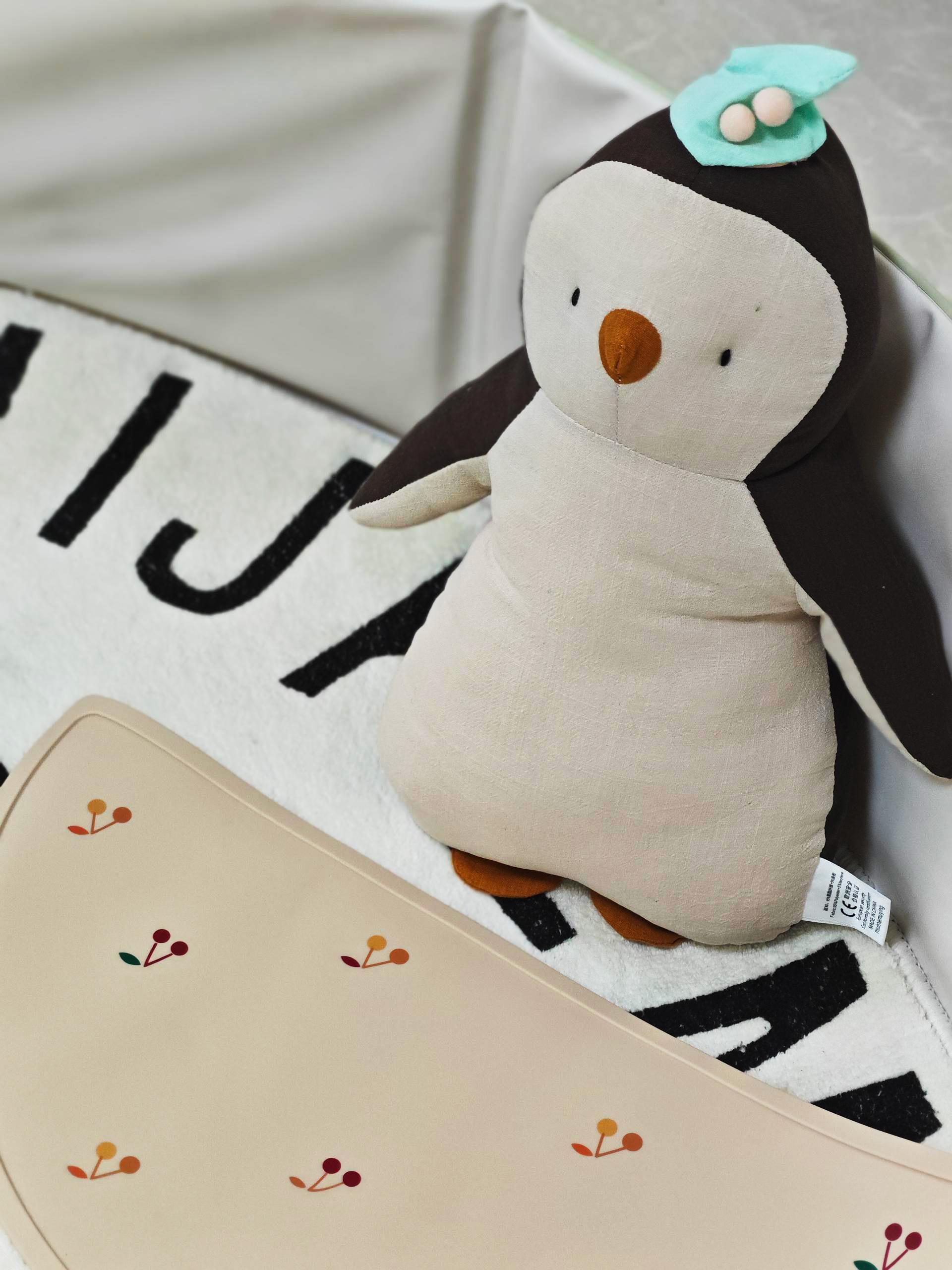 Nordic Style Little Penguin Rabbit Doll Cotton Fabric PP Cotton Eco-friendly Linen Comfort Hat Scarf Baby Sleeping Birthday Gift