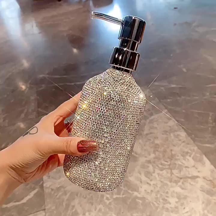 Luxuriöse Glasflasche mit Strasssteinen für Handdesinfektionsmittel oder Lotion - Großes Fassungsvermögen, Pumpmechanismus.