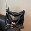 Yogodlns Lässige Modische Damen Schultertasche Einfacher Urbaner Stil PU-Material Große Kapazität Tägliche Kombination Crossbody Boston Tasche