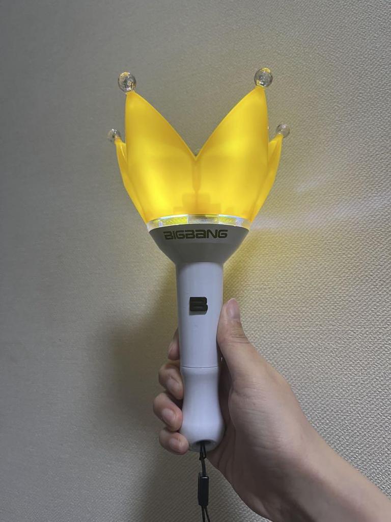 [USED] BIGBANG Korean Official Light Stick Ver.3 with Cylindrical Box and Strap