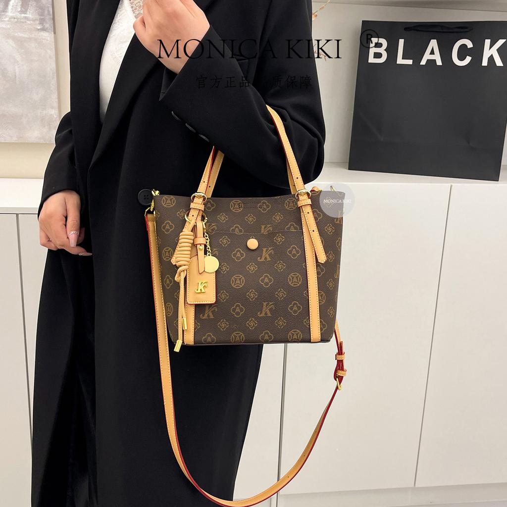 Monica Qiqi single shoulder oblique span bag female foreign versatile multi-layer portable high-end textured bag large capacity fashionable