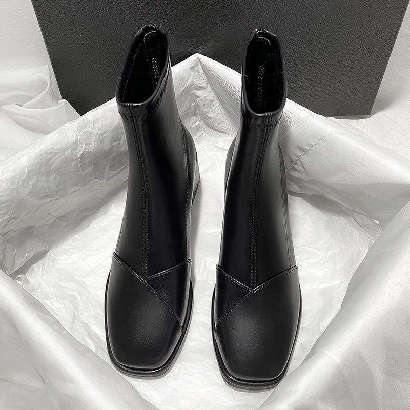 

Traditional soft leather French temperament autumn 2025 new square head thick heel boots niche design 35